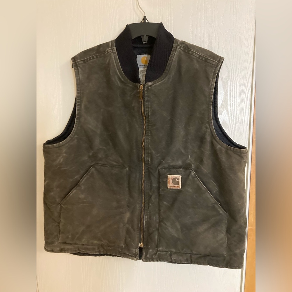 Vintage Faded Black Carhartt Insulated Quilt Lined Vest Distressed Sz. XL~ V52